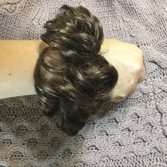 Hair wrap scrunchie - Picture 2 of 2